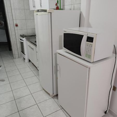 Kitinete Em Matinhos Com Piscina Villa Buitenkant foto