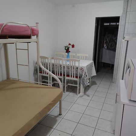 Kitinete Em Matinhos Com Piscina Villa Buitenkant foto
