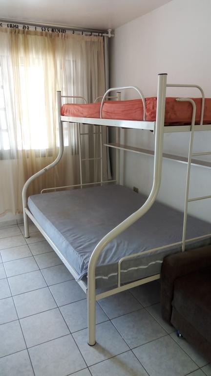 Kitinete Em Matinhos Com Piscina Villa Buitenkant foto