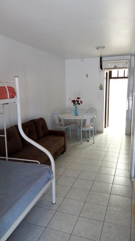 Kitinete Em Matinhos Com Piscina Villa Buitenkant foto
