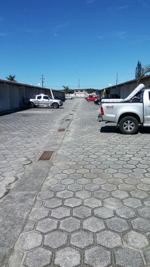 Kitinete Em Matinhos Com Piscina Villa Buitenkant foto